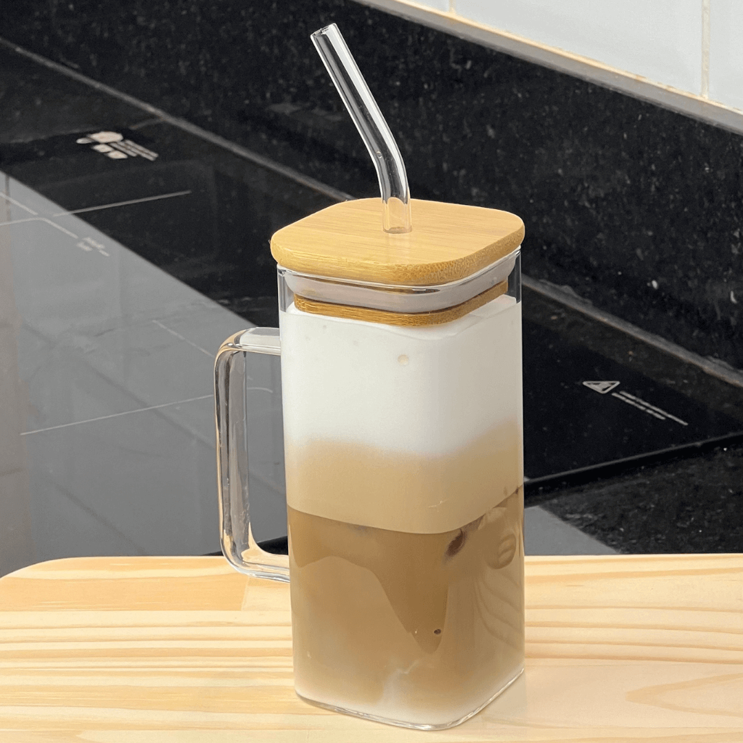 Caneca de Vidro com Canudo e Tampa de Bambu 400ml