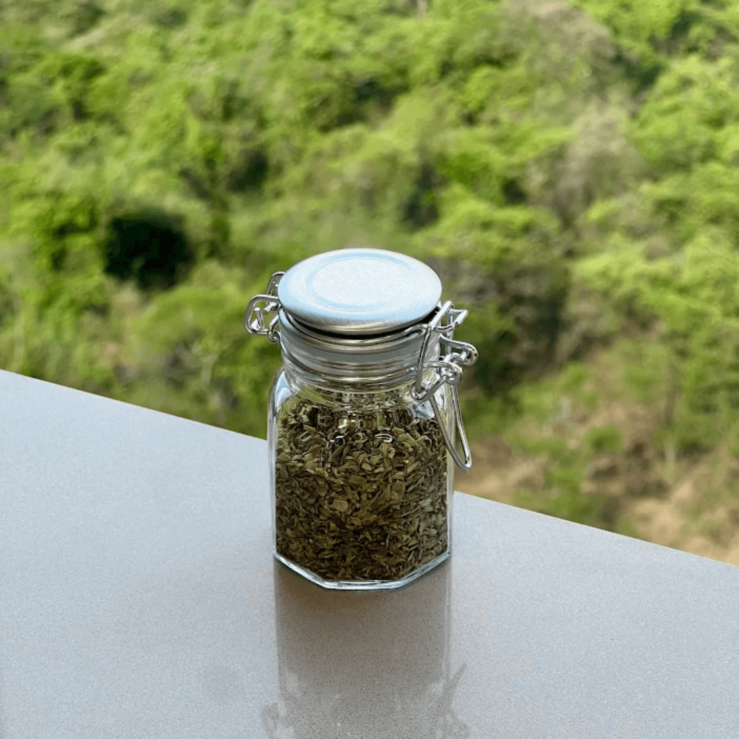 Porta Tempero Hermético de Vidro com Tampa em Metal Cromado 8cm