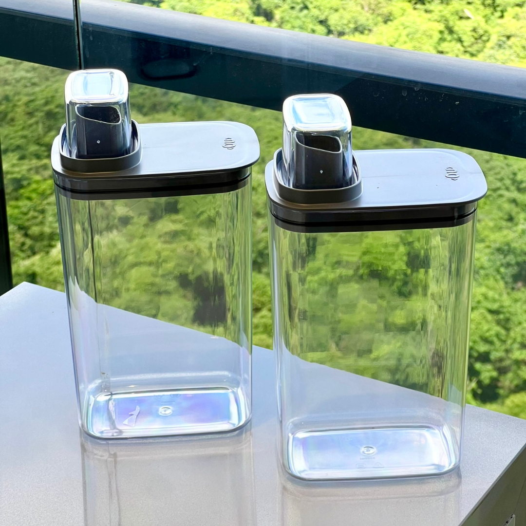 Pote Hermético Dispenser Flow Preto 2,3 Litros