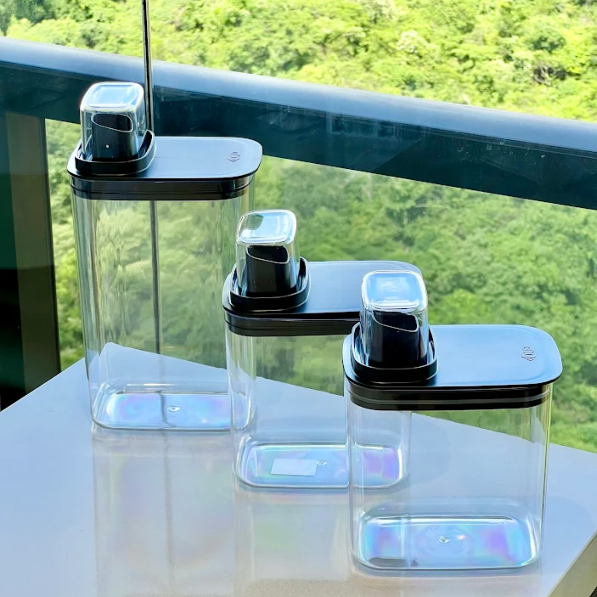 Pote Hermético Dispenser Flow Preto 1,5 Litros