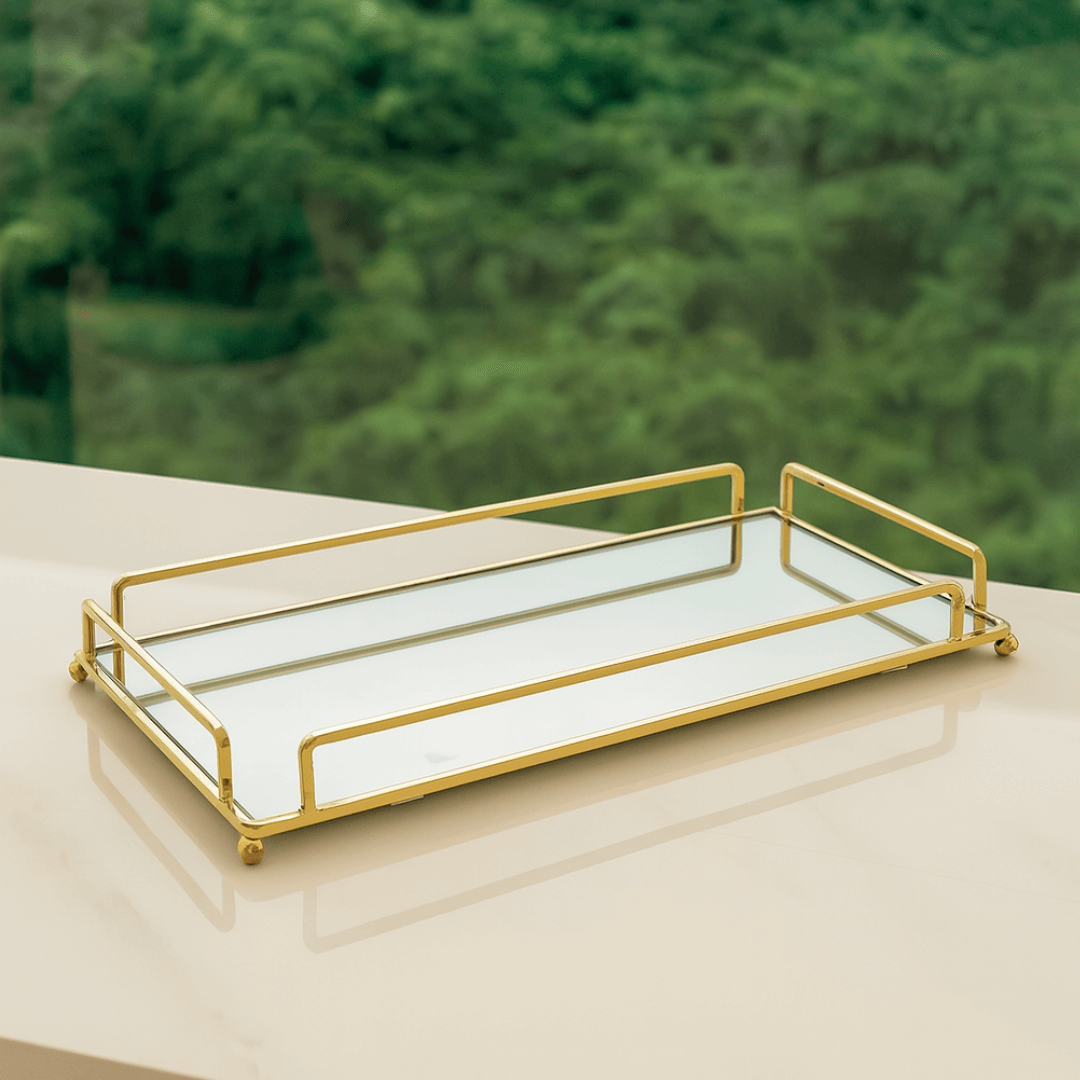 Bandeja de Metal com Espelho no Fundo Dourada