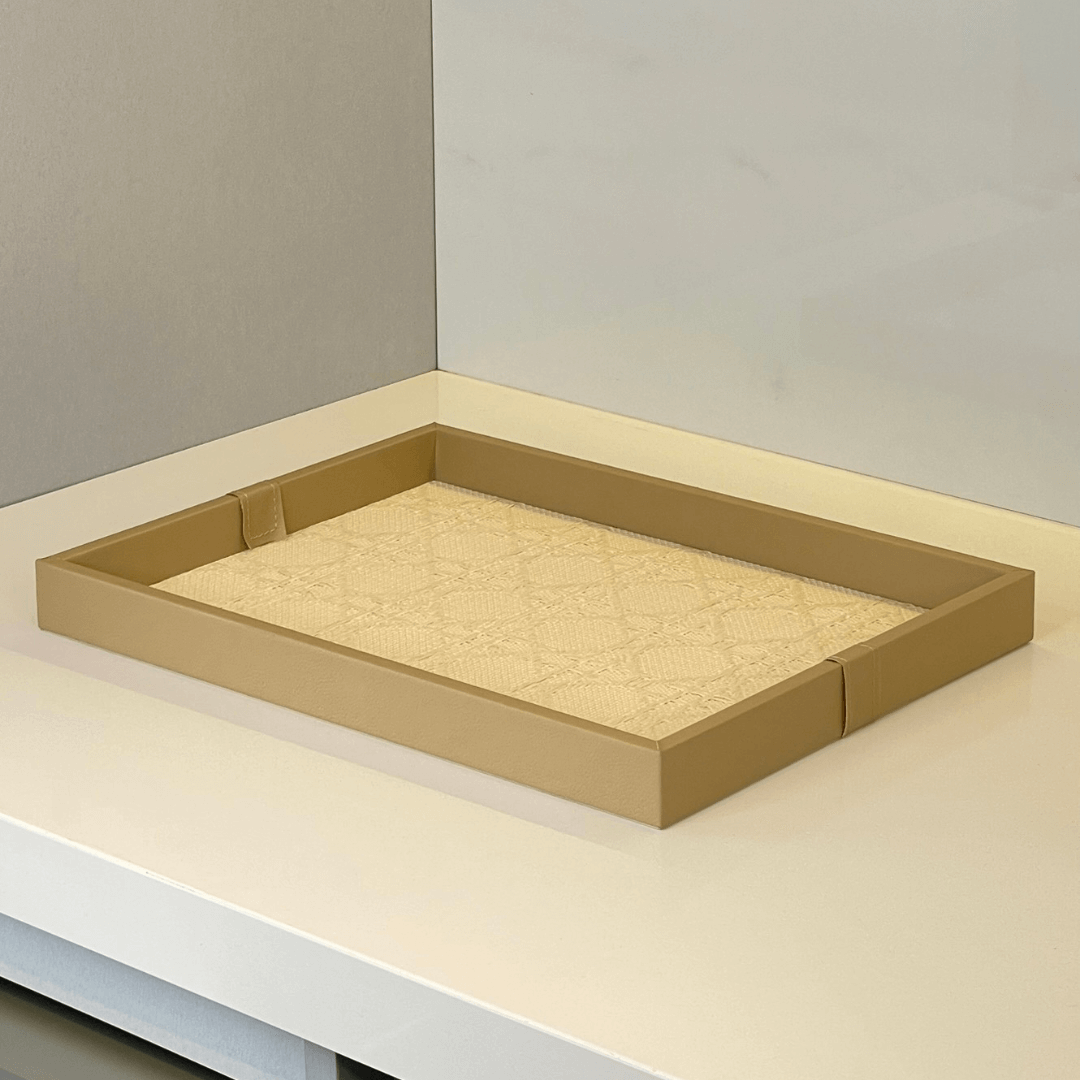 Bandeja em MDF e PU Marrom 46cm