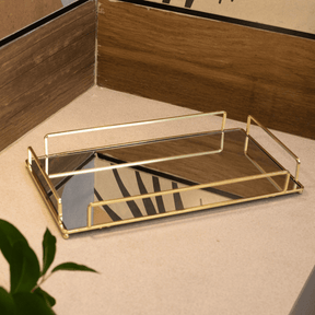 Bandeja de Metal com Espelho no Fundo Dourada