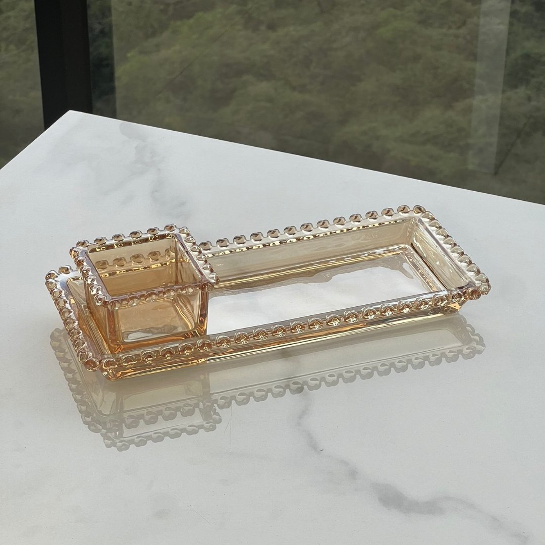 Bowl Quadrado de Cristal de Chumbo com Detalhes em Formato de Coração Âmbar Metalizado 8,5cm