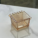 Bowl Quadrado de Cristal de Chumbo com Detalhes em Formato de Coração Âmbar Metalizado 8,5cm