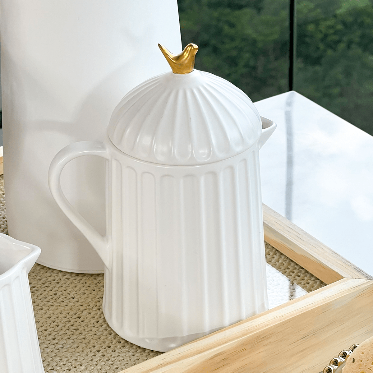 Bule com Tampa em Cerâmica Branco 600ml Colibri