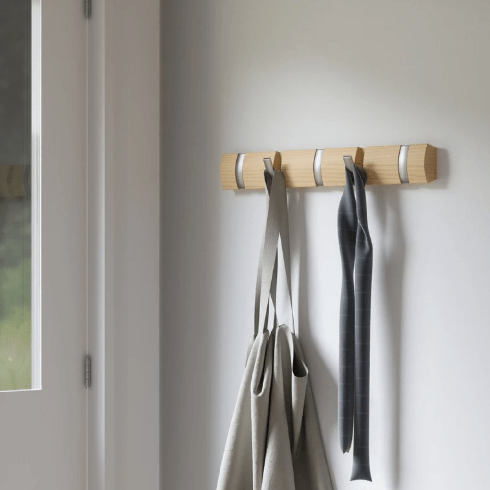 Cabideiro Flip em Madeira com 5 Ganchos