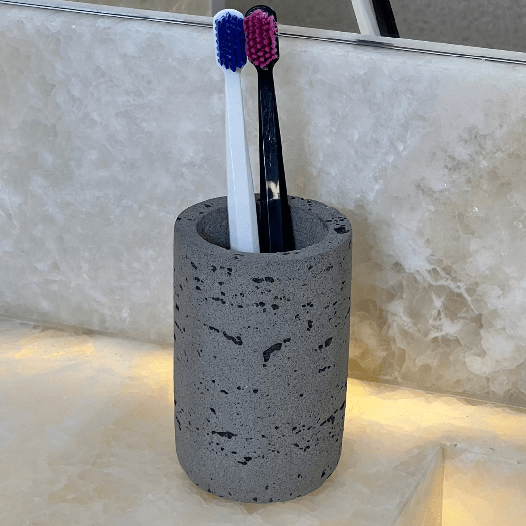 Copo Multiuso em Cimento Chumbo 11cm