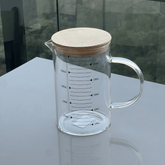 Jarra Medidora em Vidro com Tampa de Bambu 1 Litro