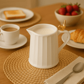 Leiteira Cerâmica Branca 180ml Colibri