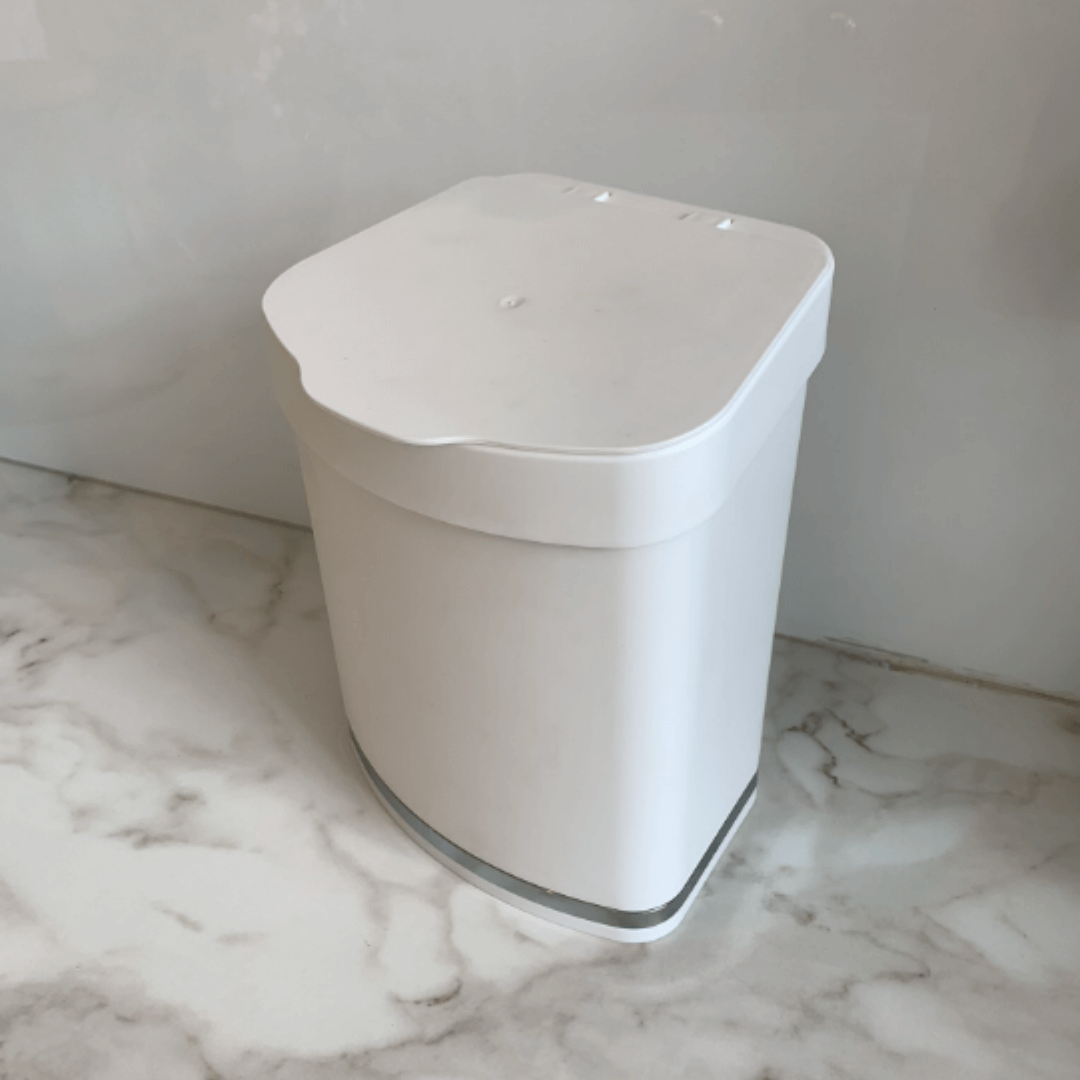 Lixeira 2,5 Litros Branca com Cromado Pia Cozinha