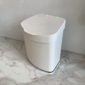 Lixeira 2,5 Litros Branca com Cromado Pia Cozinha