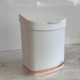 Lixeira 2,5 Litros Branca Com Faixa Rose Gold