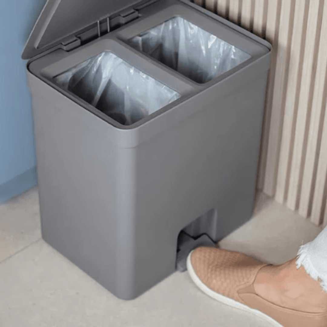 Lixeira de Pedal Trium Duplo Compartimento Chumbo 20 Litros