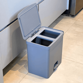 Lixeira de Pedal Trium Duplo Compartimento Chumbo 20 Litros