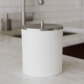 Lixeira Com Tampa 5 Litros Branco Com Cromado Fosco