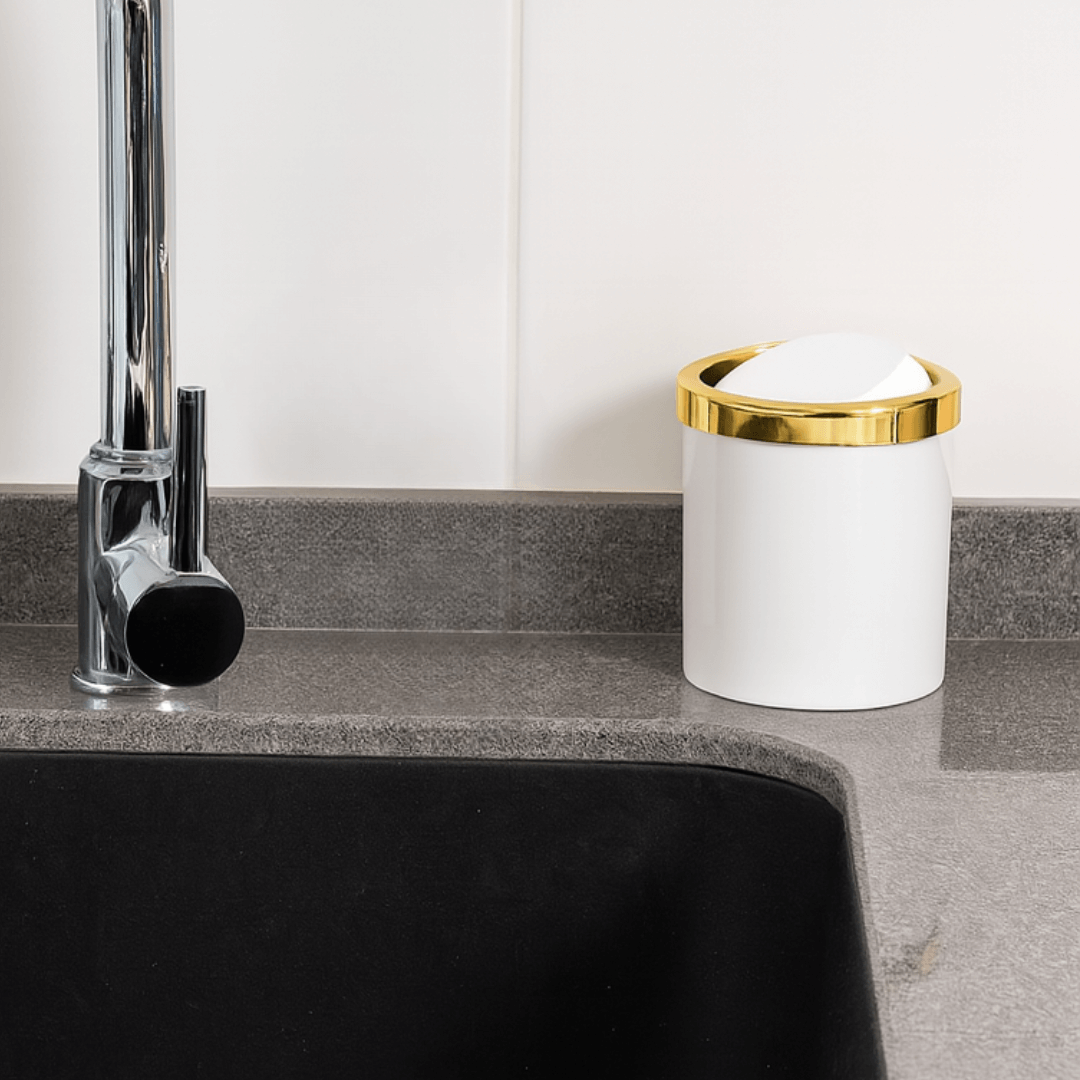 Lixeira Basculante 5 Litros Branco com Dourado