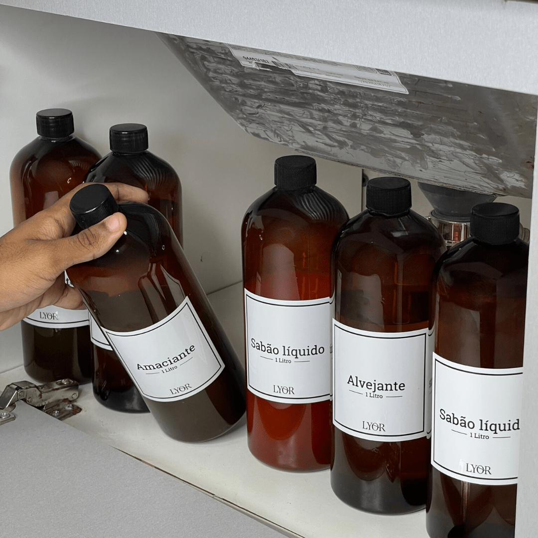 Porta Sabão Liquido de Plástico com Tampa Vintage 1 Litro