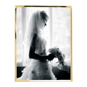 Porta Retrato Classic de Aço Dourado 20cm x 25cm