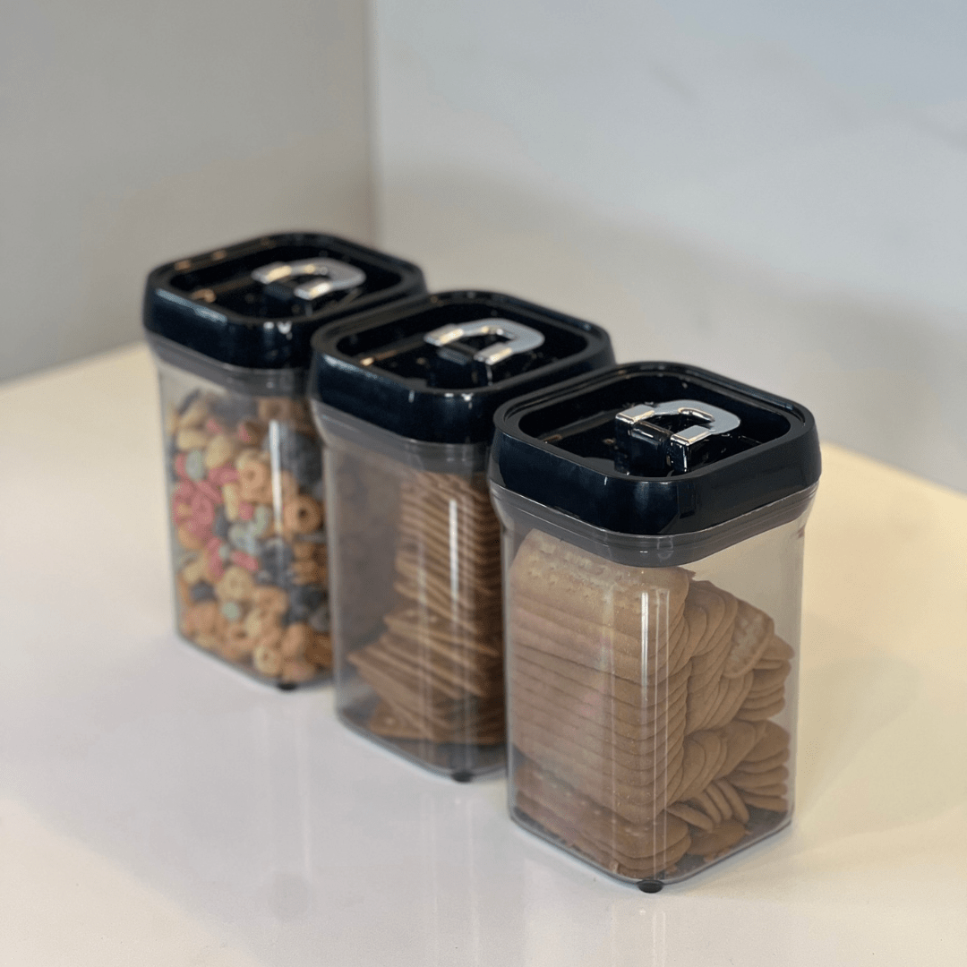 Pote para Mantimentos de Plástico com Tampa Preta 17cm