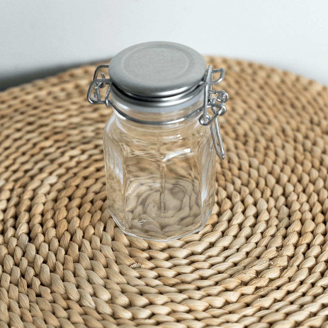 Porta Tempero Hermético de Vidro com Tampa em Metal Cromado 8cm