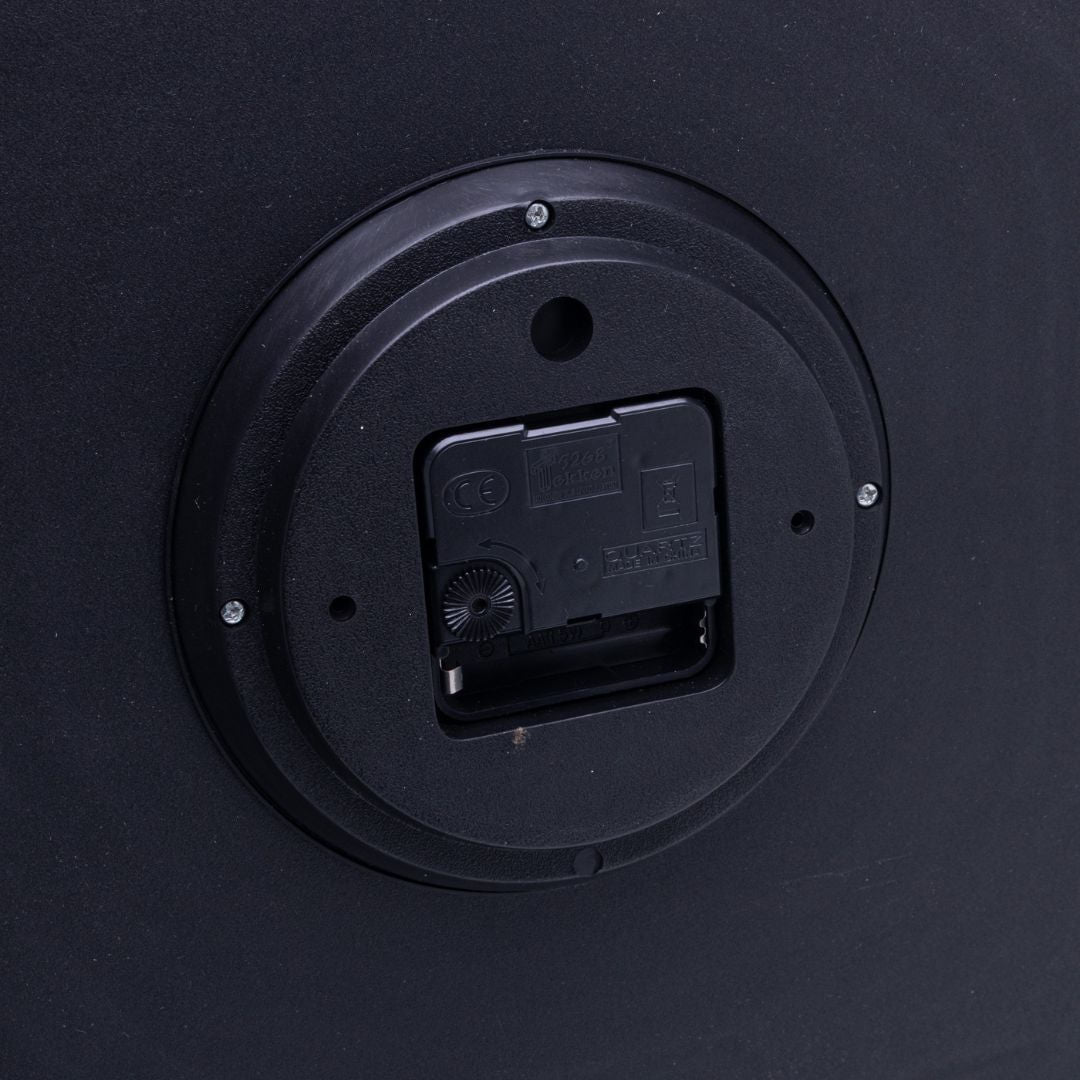 Relógio de Parede Moderno em Plástico Branco e Dourado 25cm