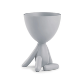 Vaso Cachepot Bob Sentado com Uma Perna Levantada em Poliresina Cinza - 14,5 cm