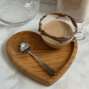 Xícara de Chá com Prato de Coração Madeira Teca - 190 ml