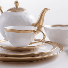 Xícara de Chá com Pires em Porcelana Dubai Branco e Dourado 200ml
