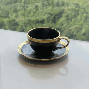 Xícara de Chá com Pires em Porcelana Dubai Preto e Dourado 200ml